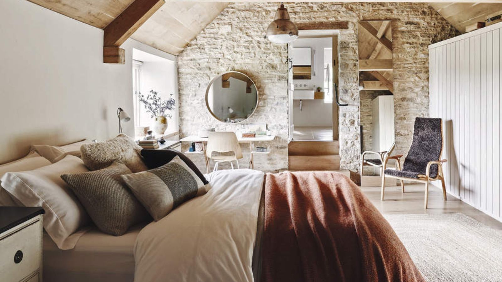 Where should you place an air purifier in a bedroom? 4 positions that never fail