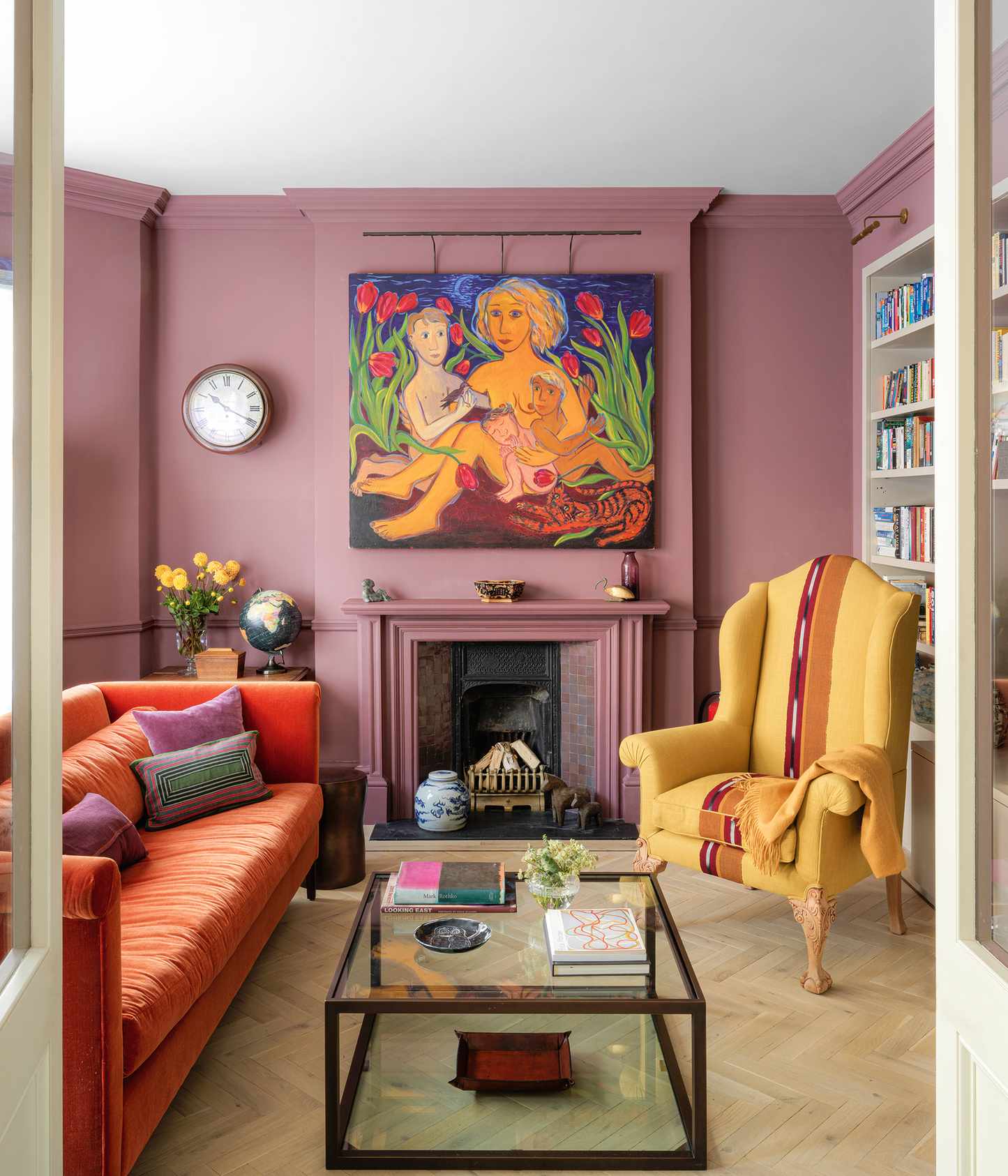 Purple living room by K&amp;amp;H Design in Tyrian by Edward Bulmer