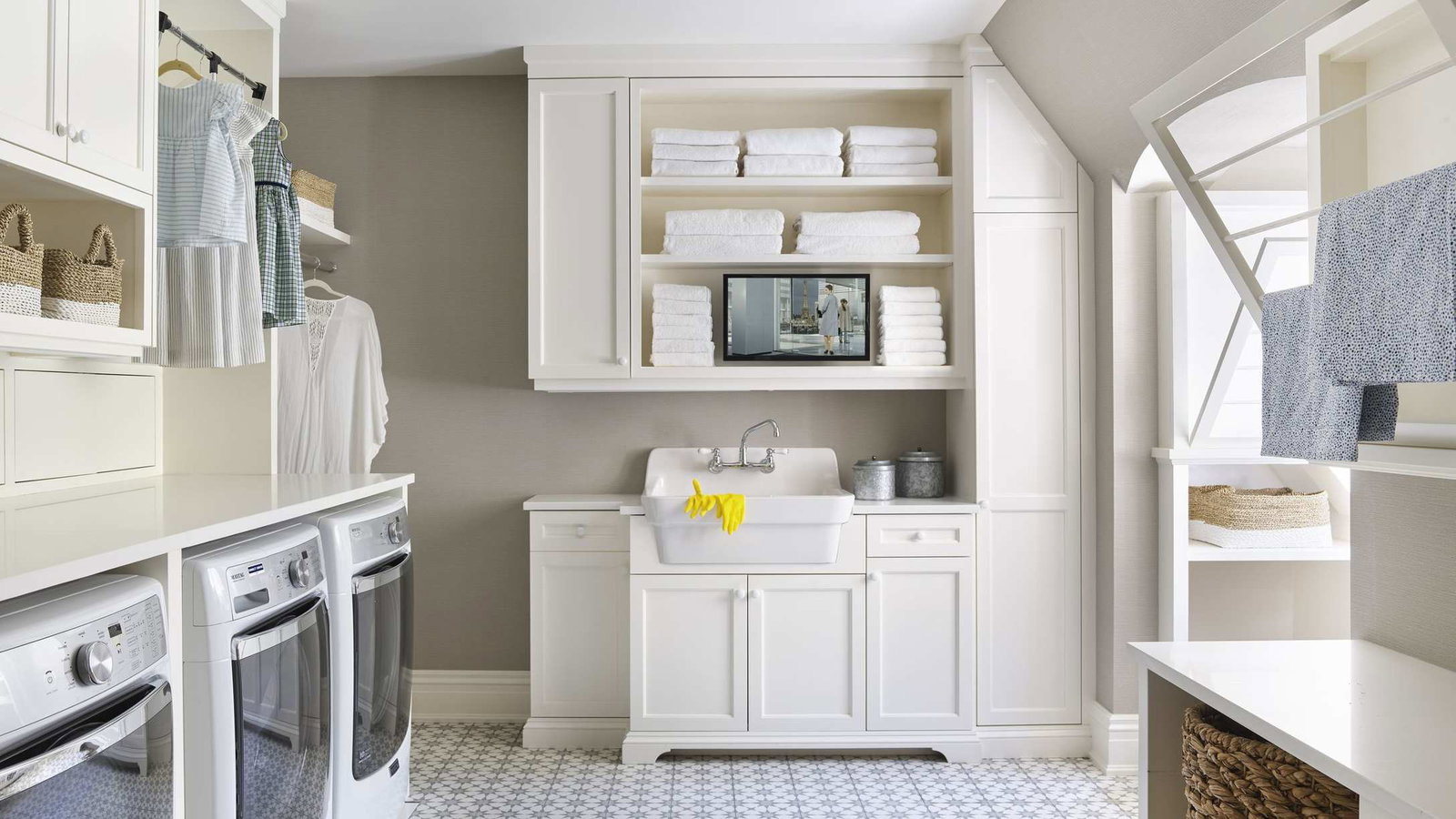 Laundry room storage ideas – 10 ways to keep a laundry tidy
